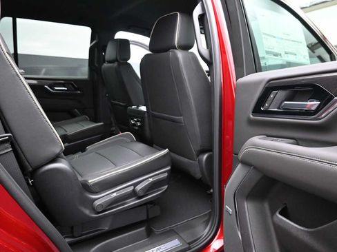 New 2026 GMC Yukon Elevation AWD/4WD image 14