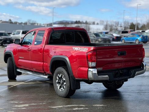 Used 2017 Toyota Tacoma TRD Off-Road w/ Tow Package image 3