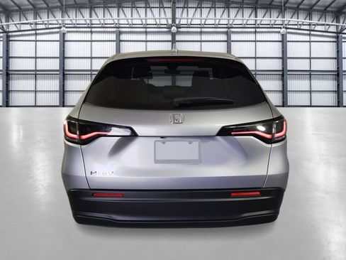 New 2026 Honda HR-V LX image 4