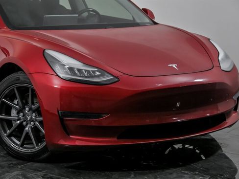 Used 2018 Tesla Model 3 Long Range image 2
