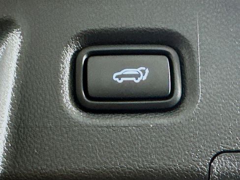 Used 2023 Hyundai Santa Fe SEL image 31