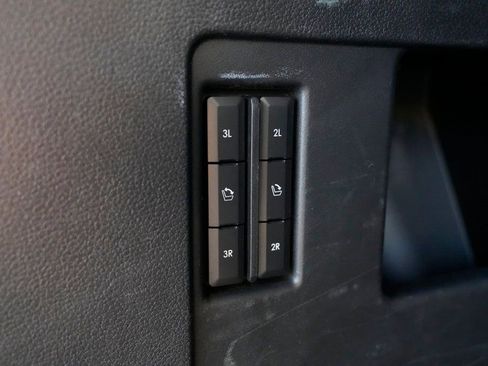 Used 2019 Lincoln Navigator Select image 18