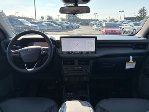 New 2025 Ford Maverick Lariat w/ Black Appearance Package image 25