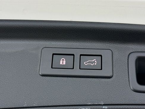 Used 2023 Subaru Forester Sport image 31