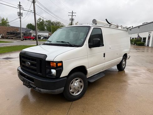 Used 2010 Ford E-250 and Econoline 250 RWD image 1