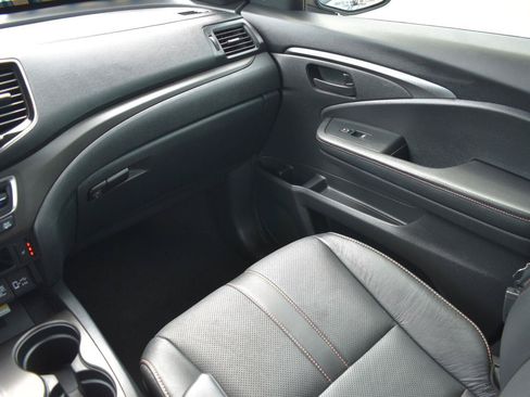 Used 2022 Honda Passport TrailSport image 23