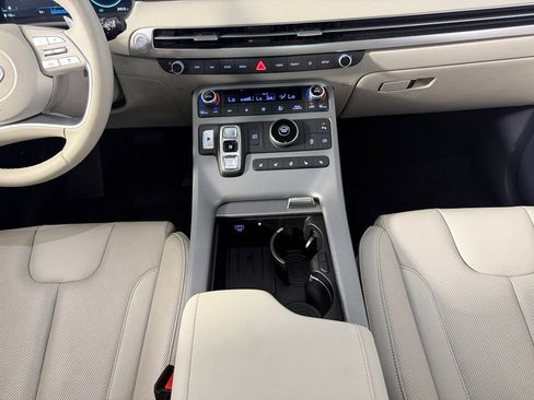 Used 2023 Hyundai Palisade Limited w/ Cargo Package FWD image 17