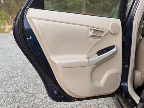 Used 2013 Toyota Prius Four image 12