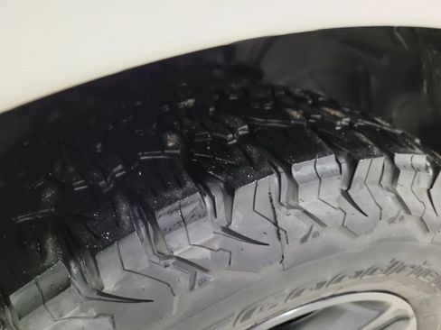 Used 2018 RAM 1500 Sport image 26