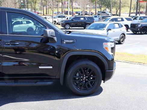 Used 2022 GMC Sierra 1500 Elevation image 11