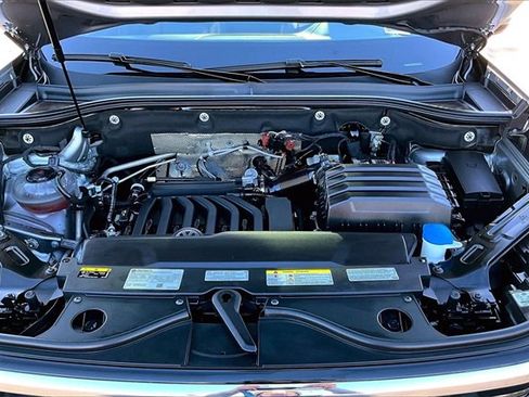 Used 2022 Volkswagen Atlas Cross Sport SEL R-Line image 30