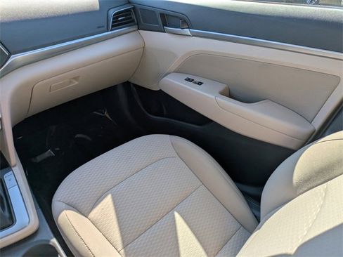 Used 2020 Hyundai Elantra Value Edition image 15