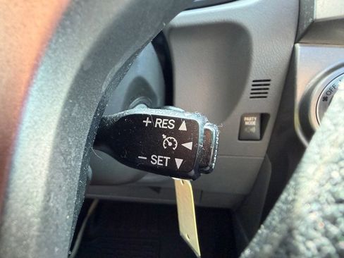 Used 2010 Toyota 4Runner SR5 AWD/4WD image 22
