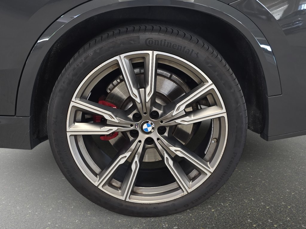 Used 2021 BMW X5 M50i AWD/4WD image 32