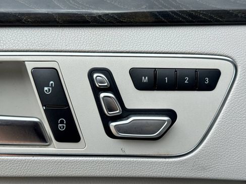 Used 2014 Mercedes-Benz E 350 4MATIC Sedan image 18