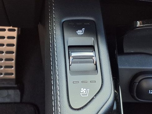 Used 2025 Kia Telluride SX X-Line AWD/4WD image 17