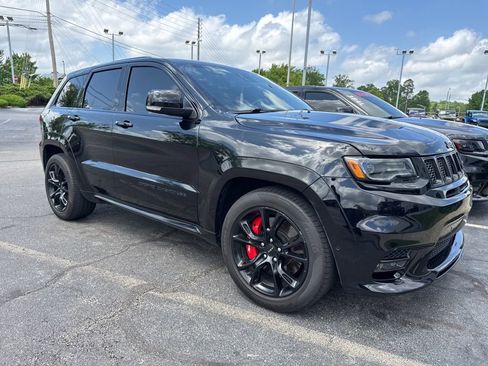 Used 2021 Jeep Grand Cherokee SRT w/ Trailer Tow Group IV AWD/4WD image 18