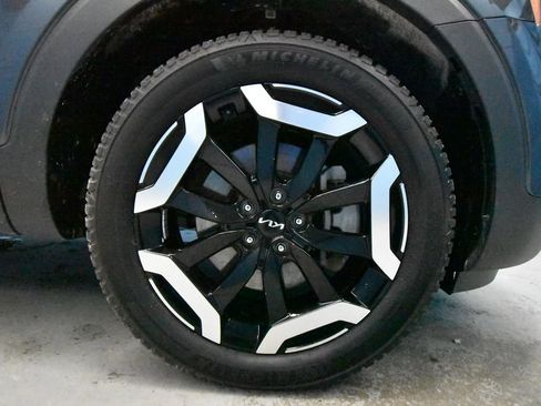 Used 2023 Kia Telluride EX w/ EX Captain's Chair Package image 43