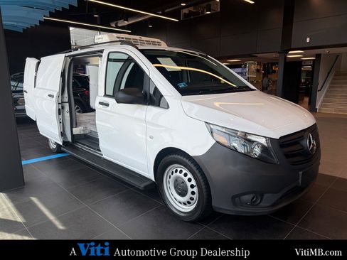 Used 2023 Mercedes-Benz Metris Cargo image 21