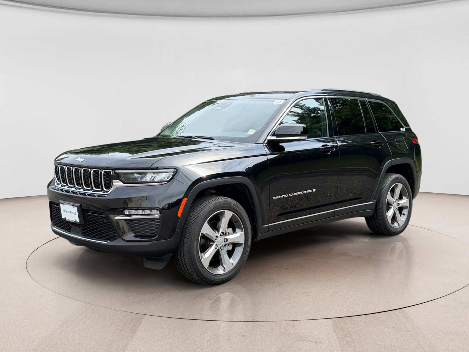 Used 2025 Jeep Grand Cherokee Limited AWD/4WD image 1
