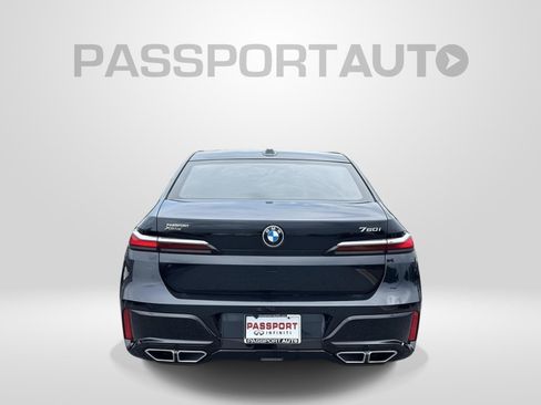 Used 2023 BMW 760i xDrive w/ Parking Assistance Package AWD/4WD image 4