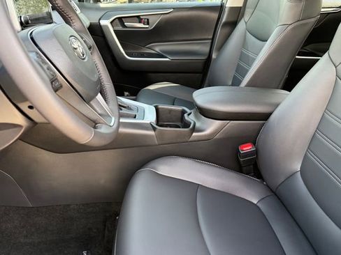 Used 2025 Toyota RAV4 XLE Premium FWD image 9