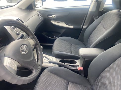 Used 2010 Toyota Corolla S image 5