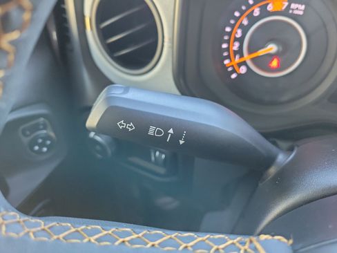 Used 2024 Jeep Wrangler Sport S image 29