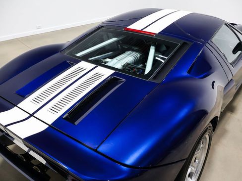 Used 2006 Ford GT RWD image 73