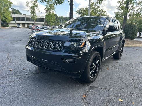 Used 2021 Jeep Grand Cherokee Laredo X AWD/4WD image 39