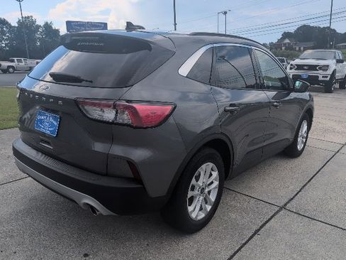 Used 2021 Ford Escape SE w/ Cold Weather Package image 7