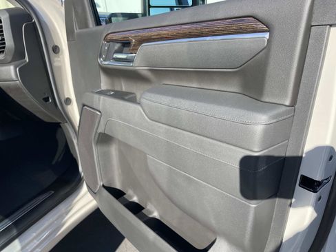 New 2026 GMC Sierra 2500 SLE w/ SLE Value Package; image 27