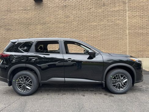New 2026 Nissan Rogue S FWD image 5