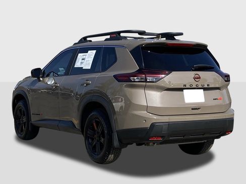 New 2025 Nissan Rogue SV image 2