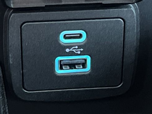 New 2025 Ford Bronco Badlands image 11