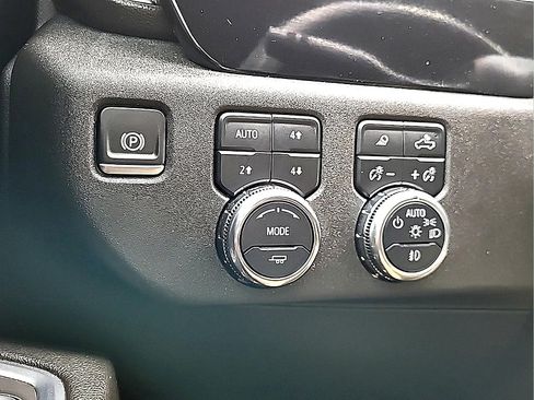 Used 2024 GMC Sierra 1500 Elevation w/ Elevation Premium Package AWD/4WD image 23