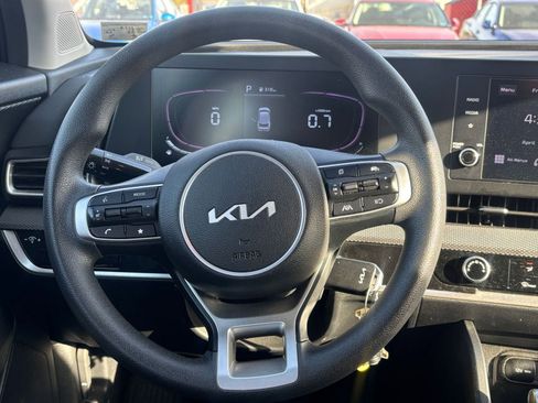 Used 2024 Kia Sportage LX FWD image 28