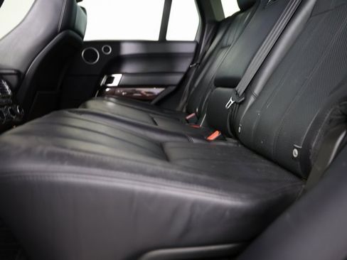 Used 2016 Land Rover Range Rover HSE image 2