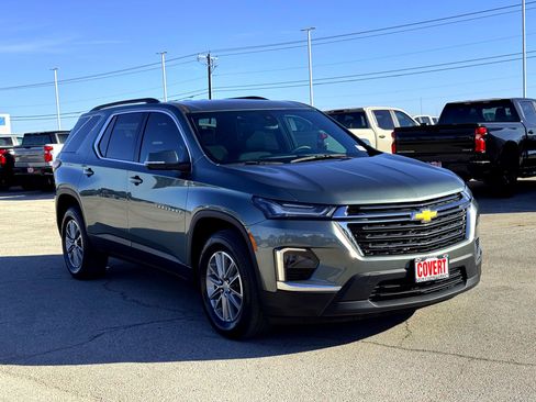 Used 2023 Chevrolet Traverse LT image 4