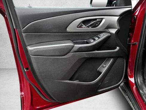 Used 2020 Chevrolet Traverse LT w/ Driver Confidence II Package image 12