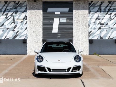 Used 2019 Porsche 911 Carrera GTS image 3