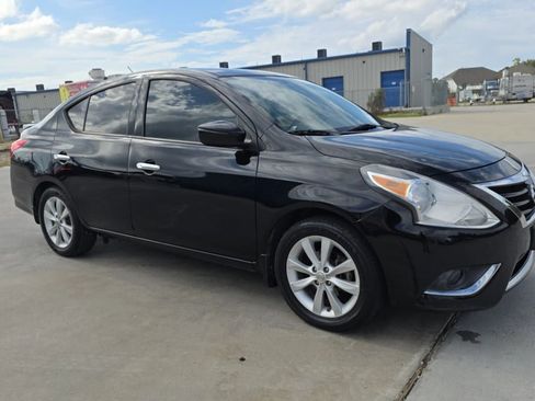Used 2015 Nissan Versa w/ SL Tech Package FWD image 36