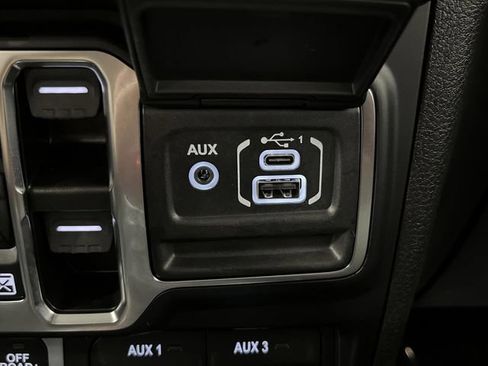 Certified 2024 Jeep Wrangler Willys image 21