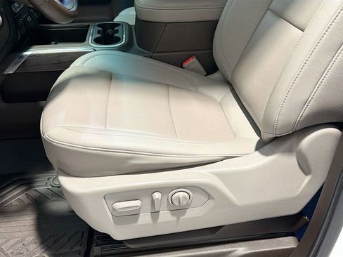 Certified 2023 Chevrolet Silverado 3500 LTZ w/ LTZ Convenience Package image 17