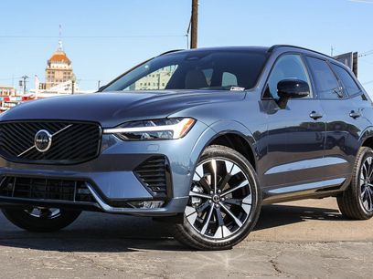 New 2026 Volvo XC60 B5 Plus w/ Climate Package