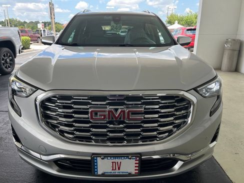 Used 2020 GMC Terrain Denali w/ Denali Premium Package AWD/4WD image 3