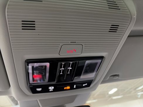 New 2026 Volkswagen Tiguan SE image 24