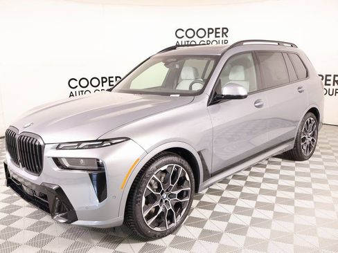 New 2026 BMW X7 xDrive40i w/ M Sport Package AWD/4WD image 10