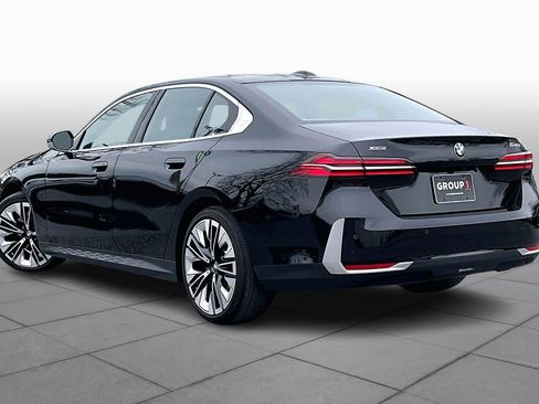 Used 2024 BMW 540i xDrive w/ Executive Package AWD/4WD image 11