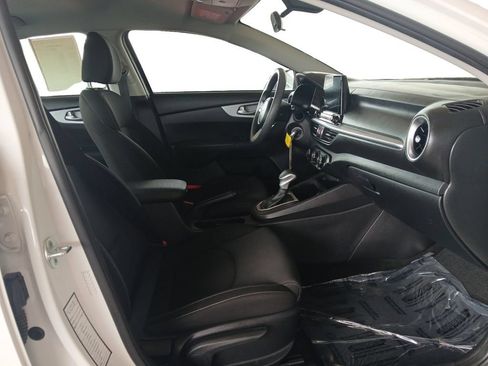 Used 2023 Kia Forte LXS FWD image 15